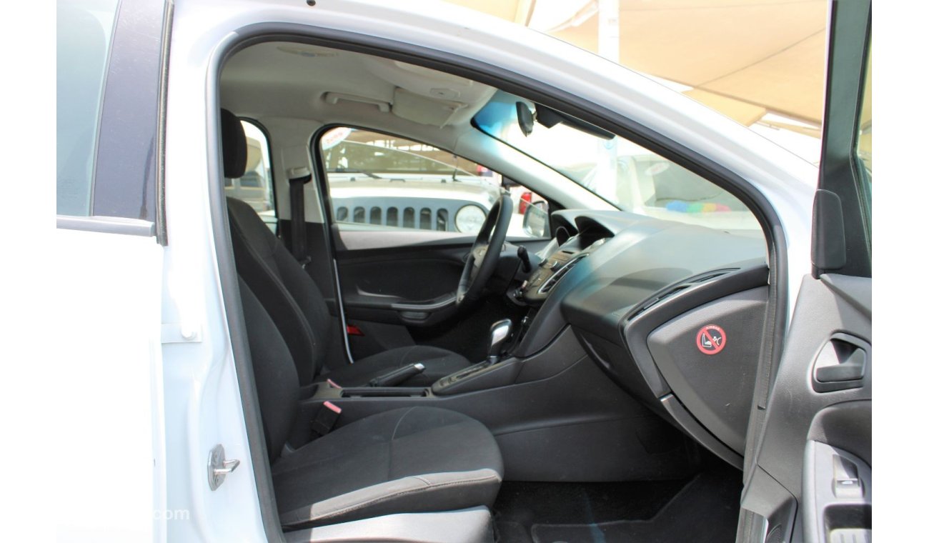 Ford Focus Ambiente ACCIDENTS FREE - GCC- CAR IS IN PERFECT CONDITION INSIDE AND OUTSIDE
