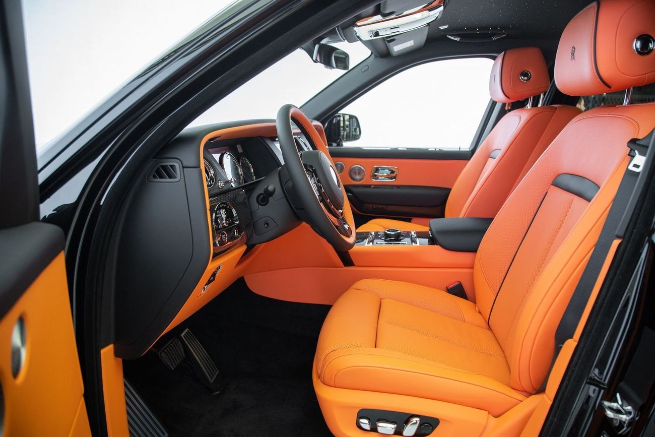 رولز رويس كولينان BLACK BADGE