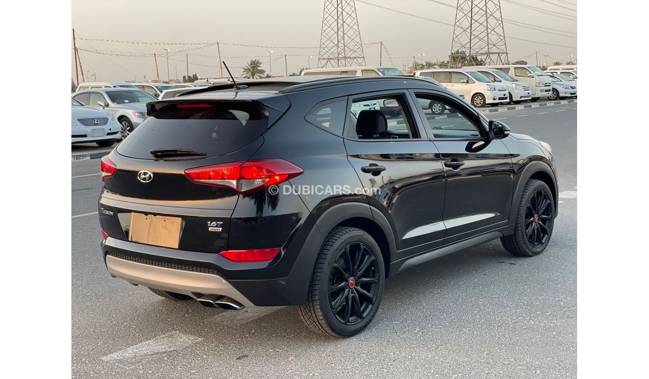 هيونداي توسون 2017 Hyundai Tucson 1600cc 4x4 Turbo - Black RV Edition - 2 keys & Full Panoramic View