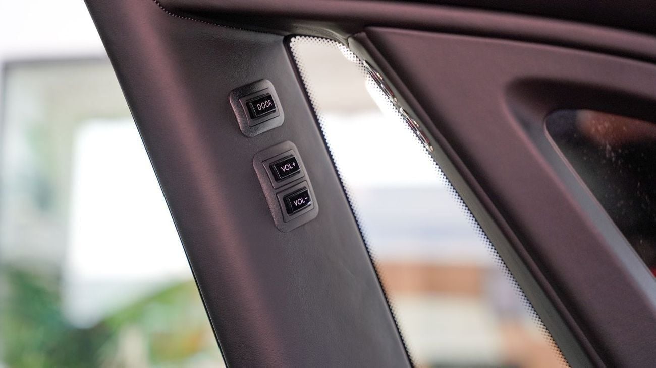 رولز رويس فانتوم EWB BESPOKE Rolls-Royce Phantom “La Gondola” - (2023, 1-of-1)
