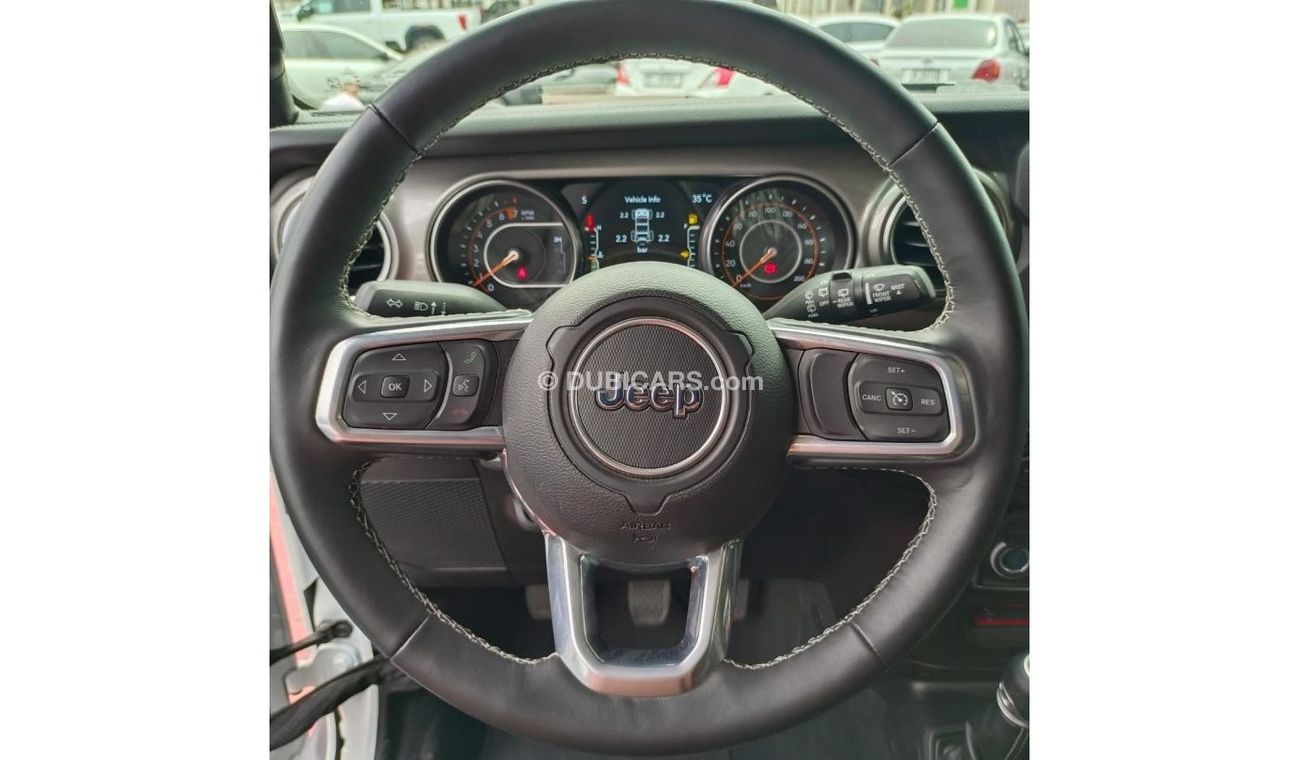 جيب رانجلر صحارى