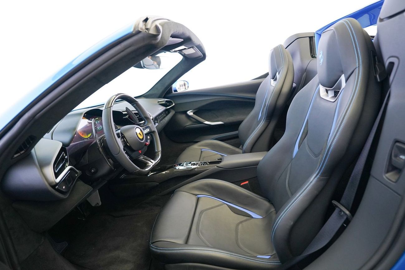 فيراري 296 GTS