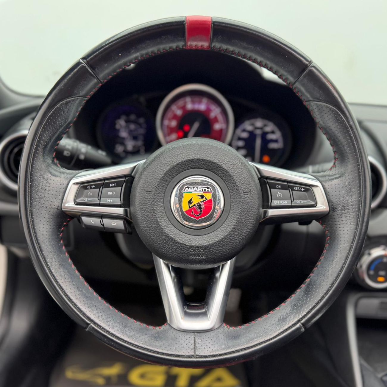 أبارث 124 سبائیدر 2018 Abarth 124 Spider, Service History, 1 Year Warranty, Excellent Condition, GCC