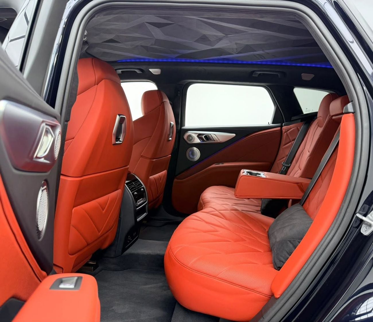 BMW XM LABEL 2025 BMW XM Label Shadow Line, BMW Warranty+Service Contract+Full Service History, GCC Specs.