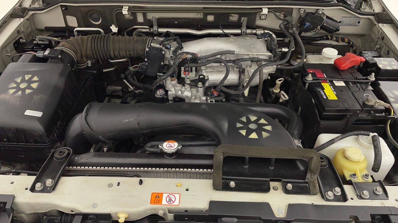 ميتسوبيشي باجيرو GLS MIDLINE 3.5 | بدون دفعة مقدمة | اختبار القيادة في المنزل