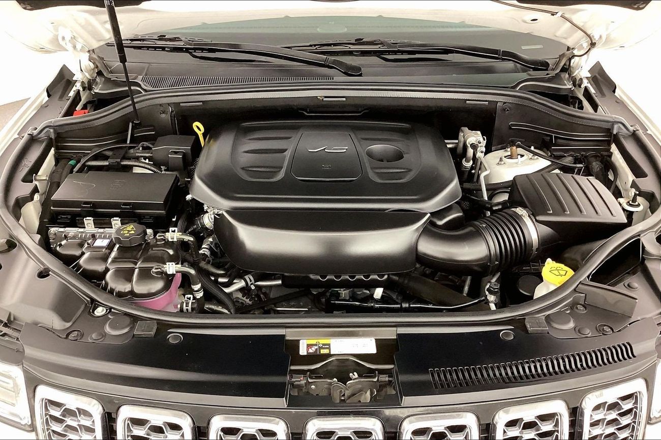 جيب جراند شيروكي Overland | National Day Celebration | شامل الضمان | 0 ﺪﻔﻋﺓ ﺃﻮﻟﻯ