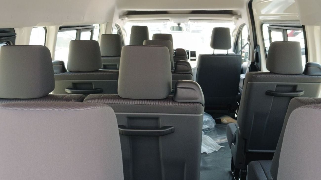 Toyota Hiace DLS - STD ROOF Toyota HiAce 2.8L Diesel Manual 13-seater  2025YM