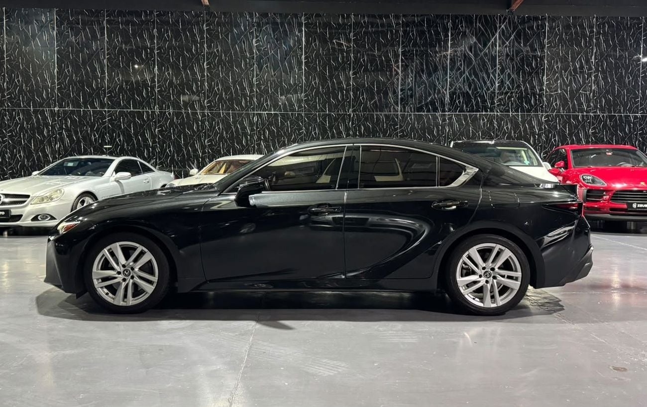 Lexus IS300 ELEGANT GCC | Al Futtaim warranty 2027 | Al Futtaim full service History