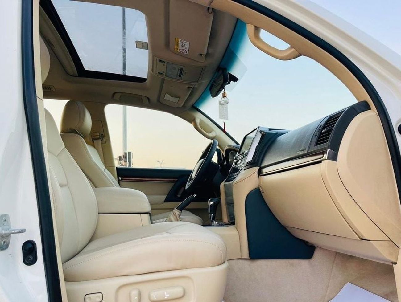 تويوتا لاند كروزر Toyota Hilux pickup 2021 GR Full Option Diesel 2.8