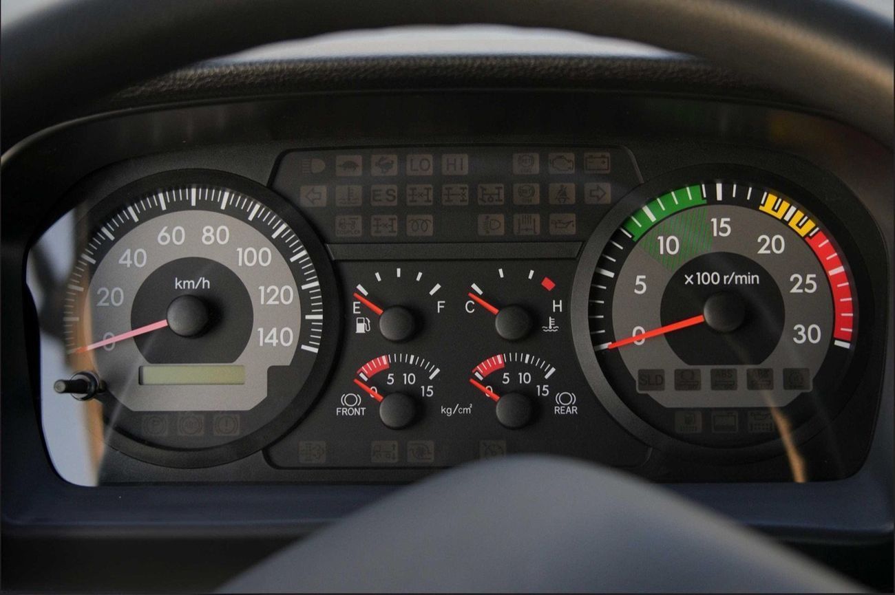 Hino 700 700ZS 4041 12.9L 39.5T CHASSIS CAB 6X4 M/T DIESEL