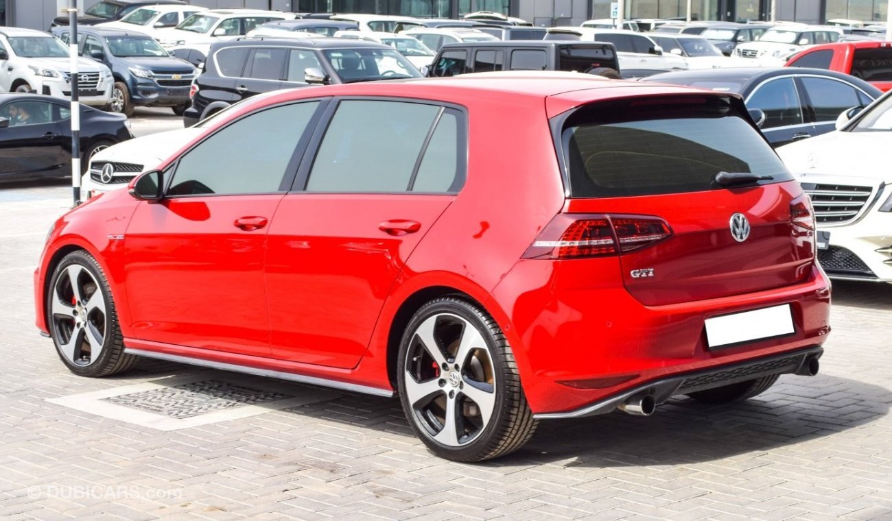 فولكس واجن جولف GTI