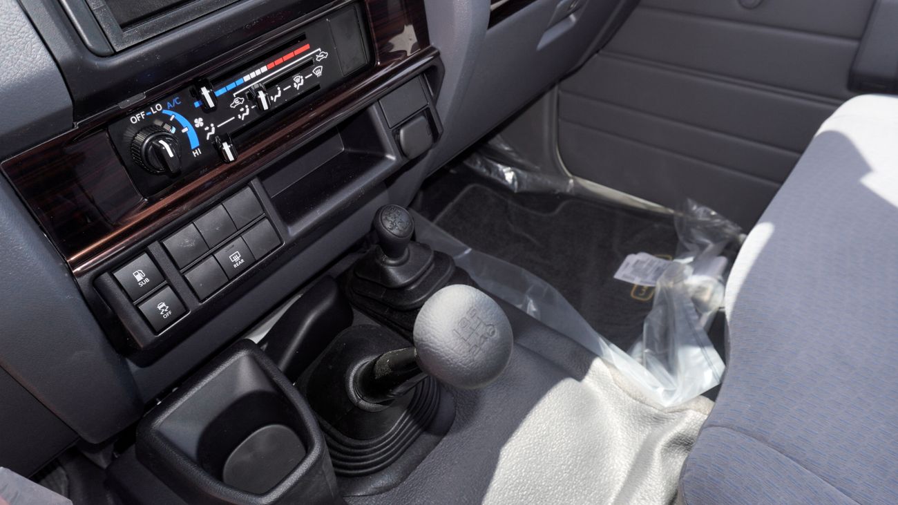 Toyota Land Cruiser 70 2.8 DIESEL 2025