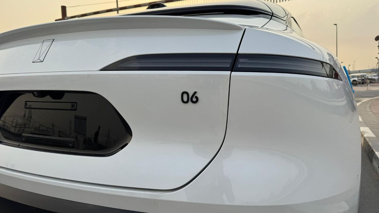 أفاتر 06 Avatr 06 Ultra EV Edition