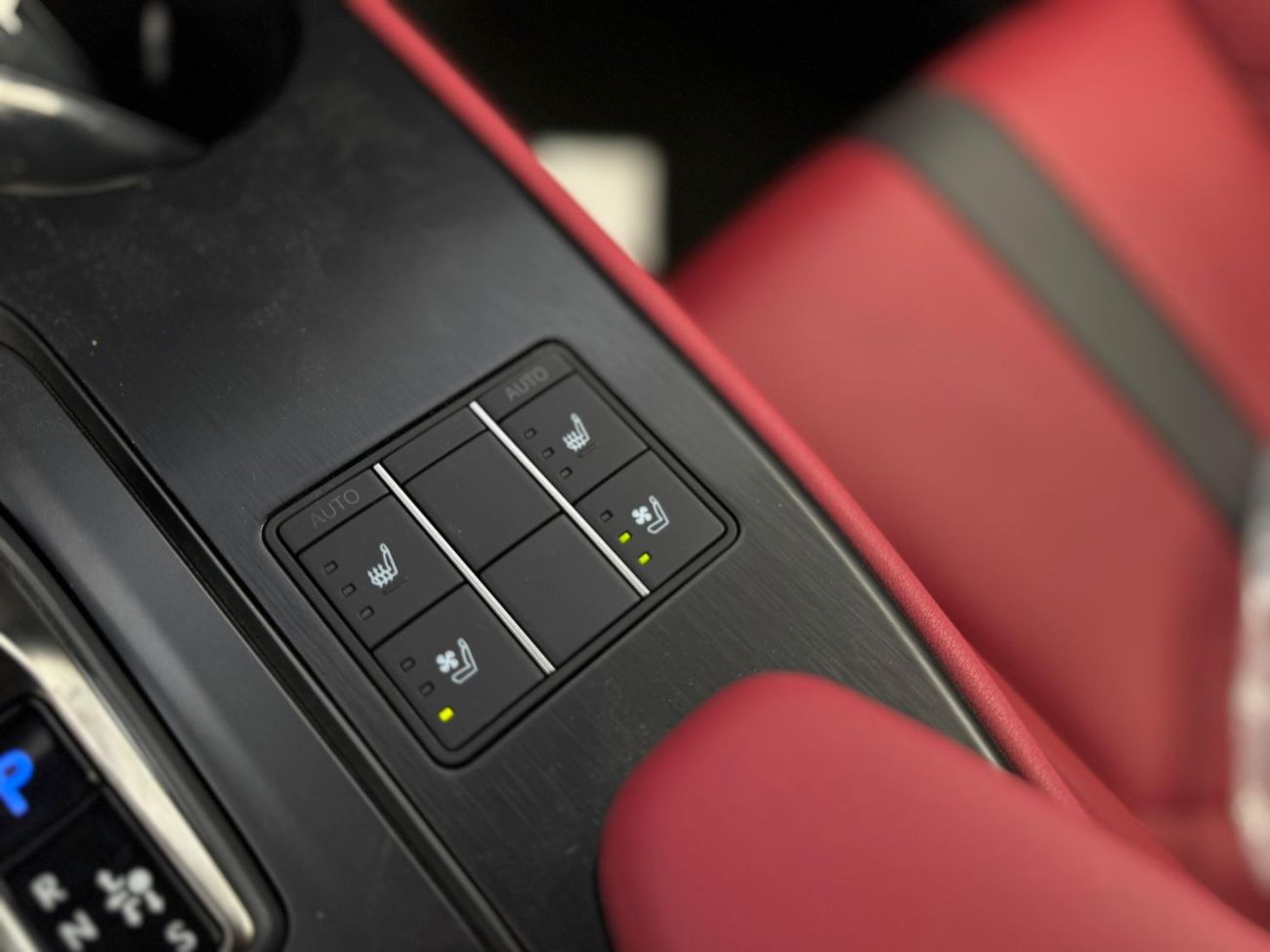 Lexus UX300h F Sport Prestige 2.0L