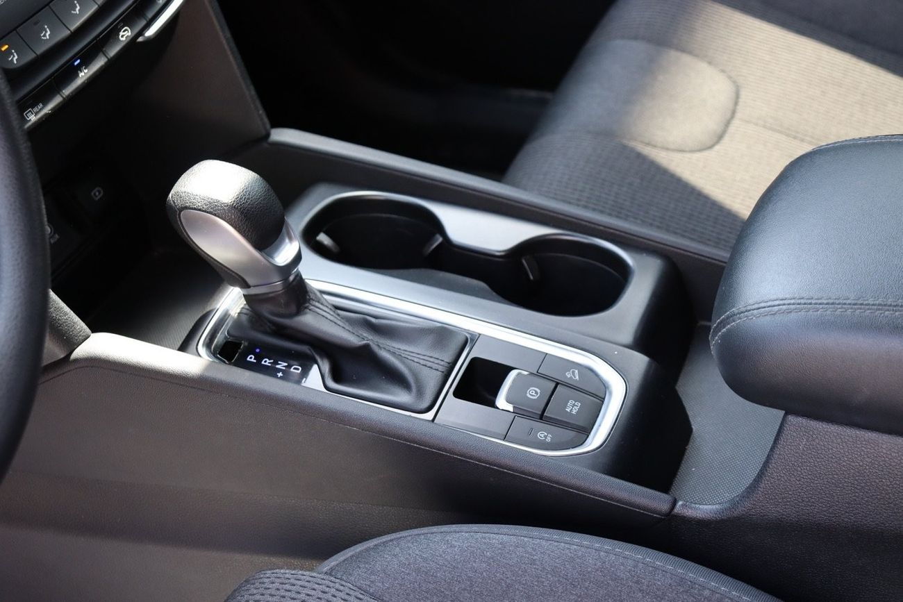 هيونداي سانتا في Smart 2.4L Hyundai Santa Fe / 2019 / Mid / USA / 86,000Mi