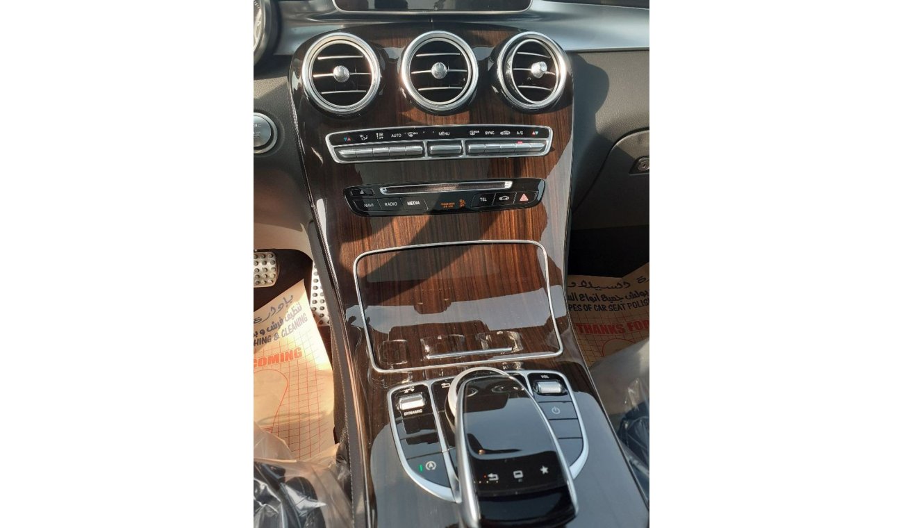 Mercedes-Benz GLC 300 MERCEDES-BENZ GLC 300 YEAR 2019