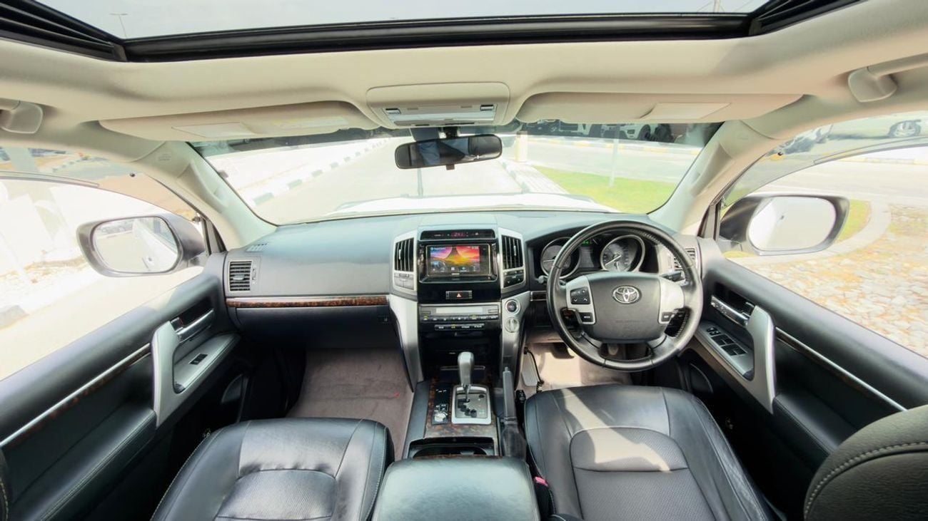 تويوتا لاند كروزر -