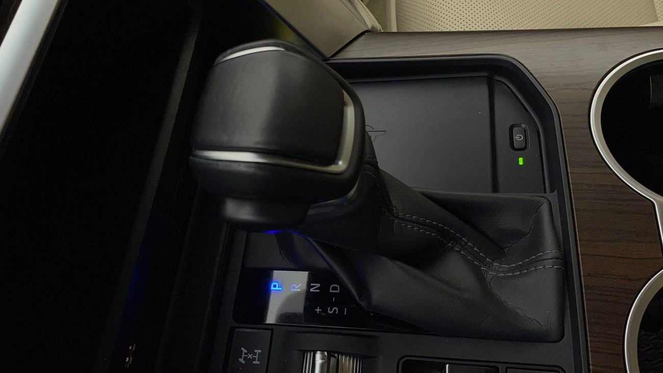 تويوتا لاند كروزر GXR 4 | بدون دفعة مقدمة | اختبار القيادة في المنزل