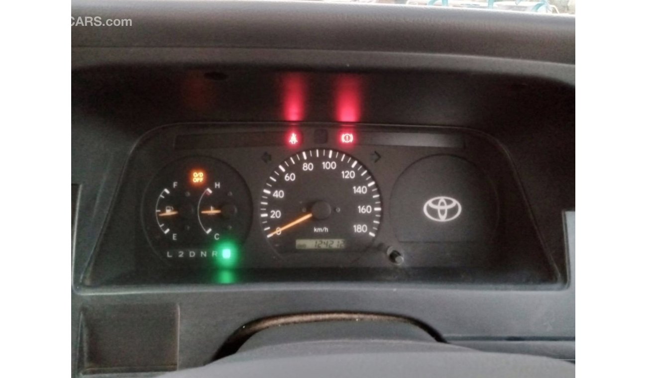 Toyota Hiace TOYOTA HIACE RIGHT HAND DRIVE (PM932)
