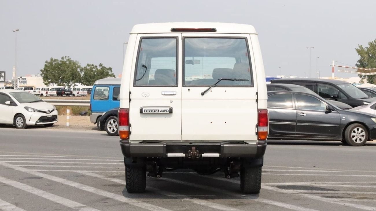 تويوتا لاند كروزر 70 HARD TOP