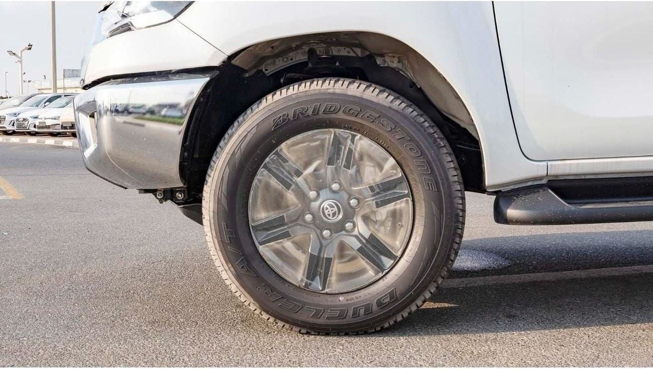 تويوتا هيلوكس 2024 Toyota Hilux DC 2.7L Petrol MT - Red Interior