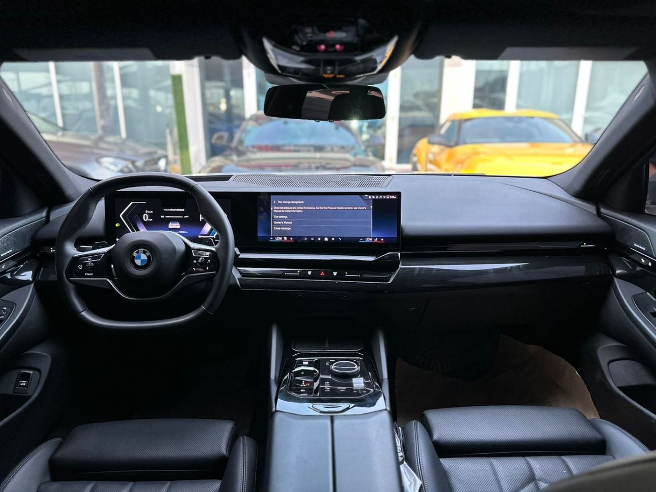 بي أم دبليو 530i بي ام دبليو 530i اكس درايف 2024 وارد أمريكا فل ابشن بحاله ممتازه