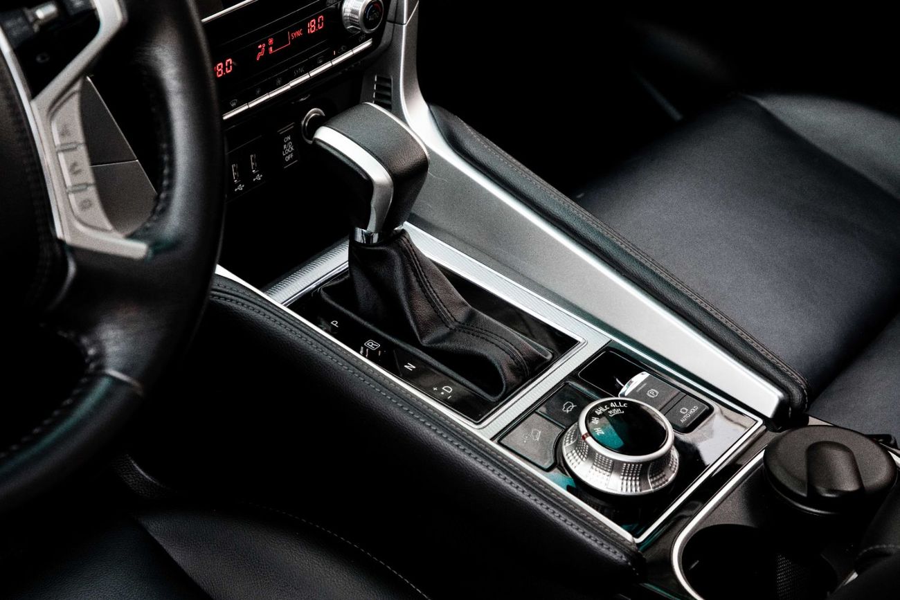 ميتسوبيشي مونتيرو سبورت 2,057 P.M | 0% Downpayment | Mitsubishi Montero Sport!