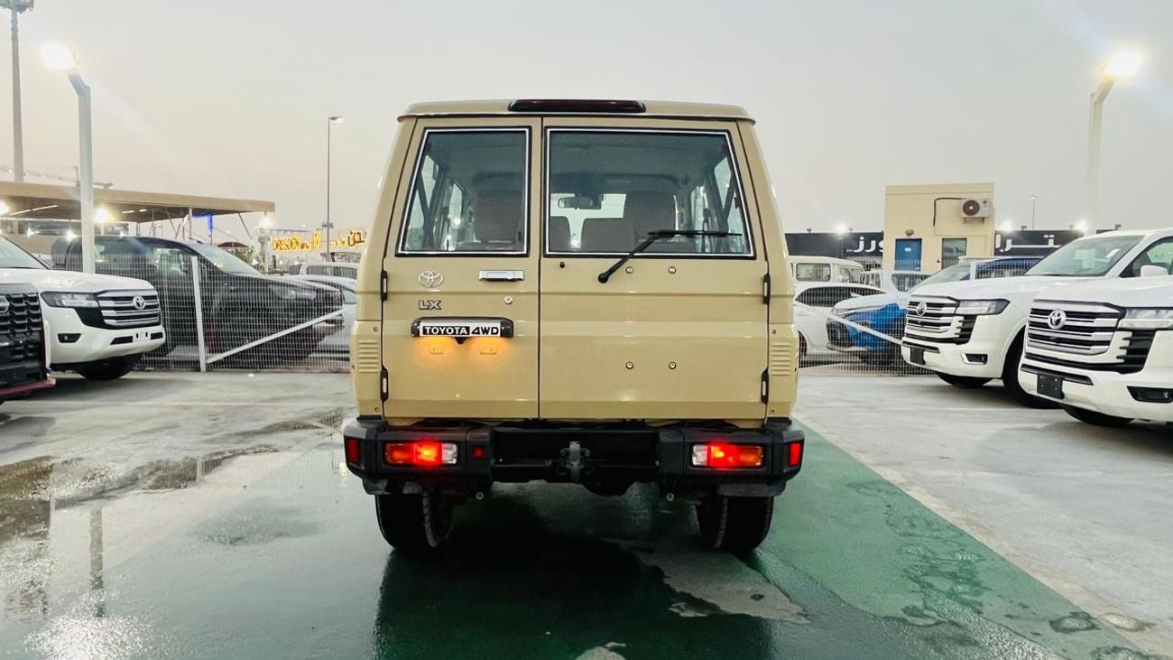 تويوتا لاند كروزر 70 LC 78 HARDTOP 2.8L AT