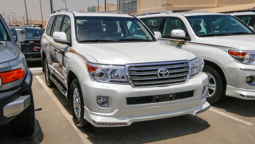 Toyota Land Cruiser GXR V8