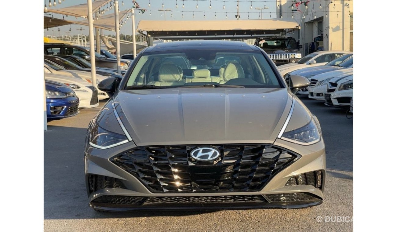 Hyundai Sonata Model 2023, imported from America, Full Option, Panorama sunroof, Digital counter, 4 cylinders, auto