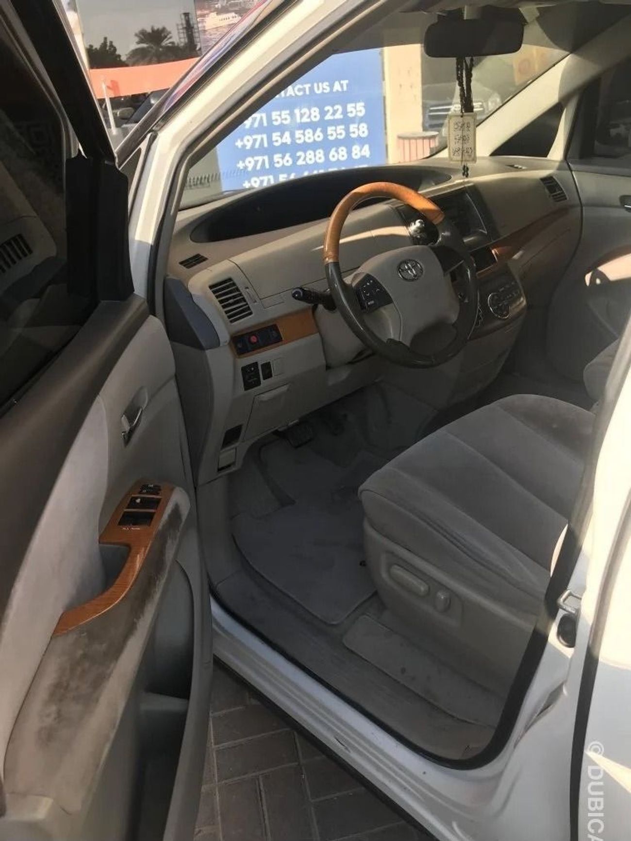 Toyota Previa mini van