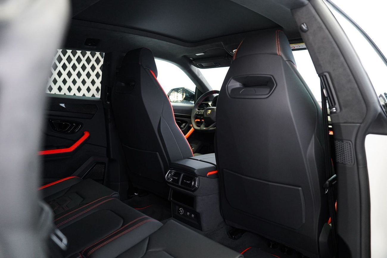 لامبورغيني اوروس STD 4.0T V8