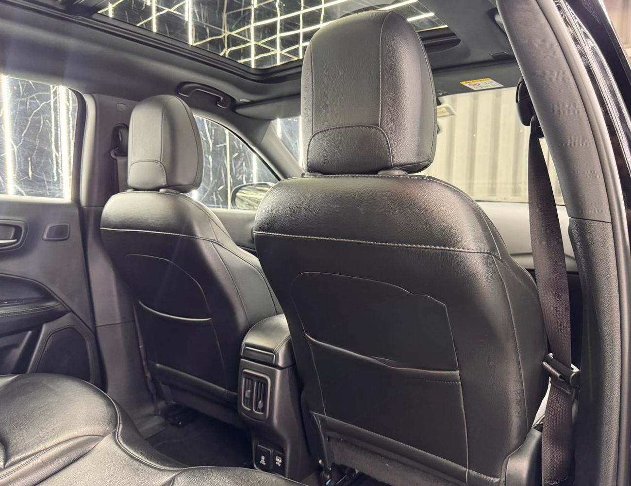 Jeep Compass 2019 JEEP COMPASS S Limited 2.4L ,180hp,6-speed Automatic,GCC Specs With Full Service History