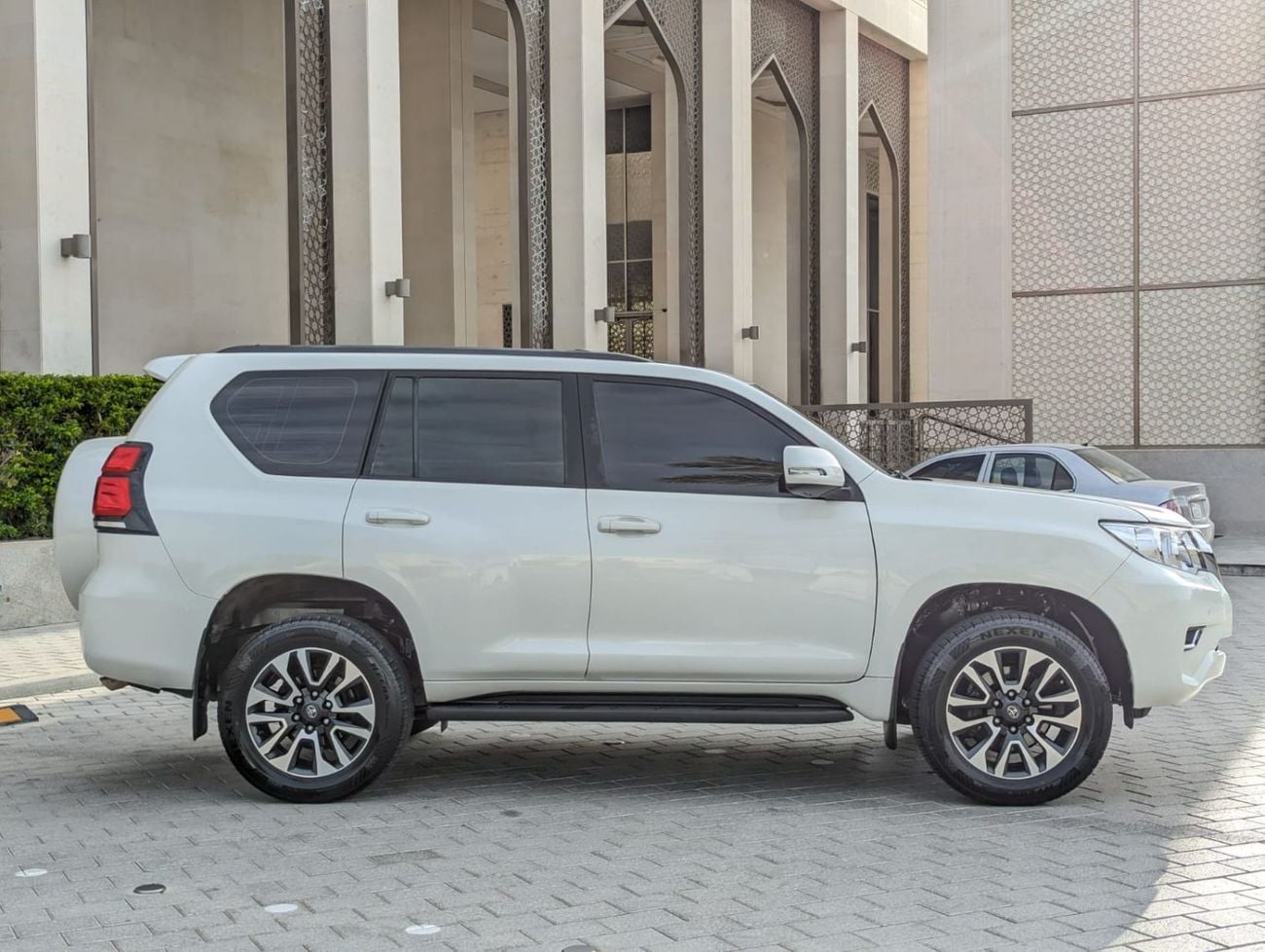 Toyota Prado Toyota Prado 2022 LHD white exterior begie interior