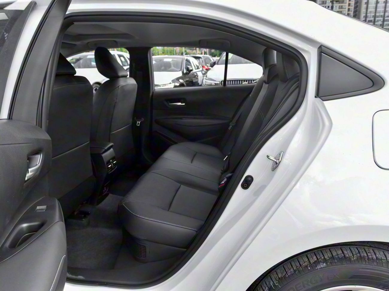 تويوتا كورولا GLI HEV 1.8L