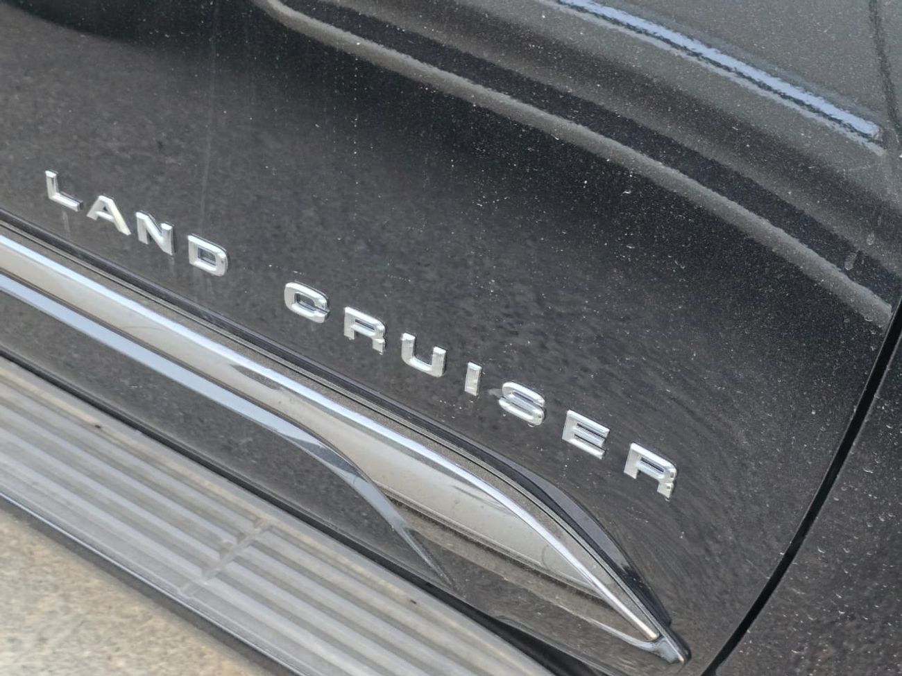 Toyota Land Cruiser 3.5L HYBRID PETROL A/T FULL OPTION 7 SEATER