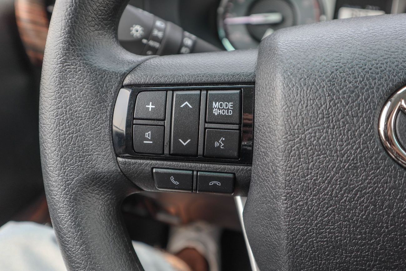 Toyota Hilux TOYOTA HILUX 2.7l 2025 MODEL 4X2