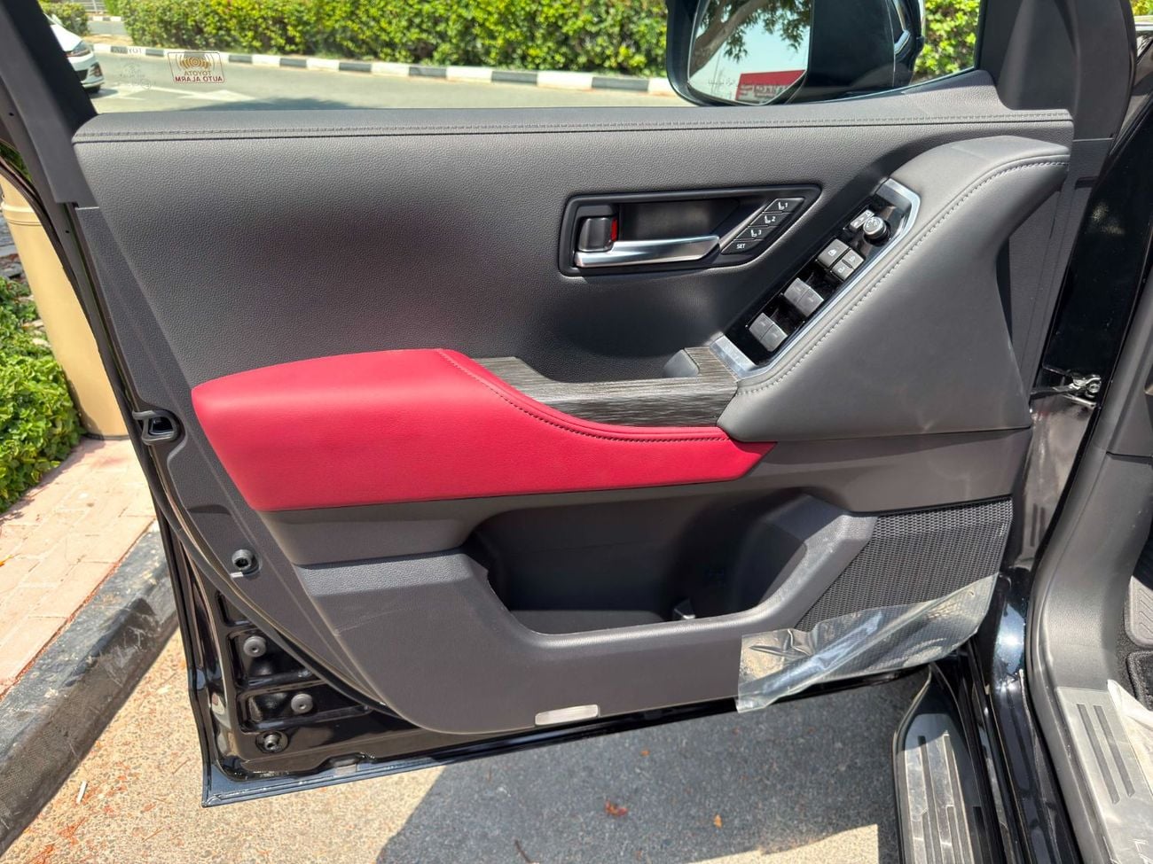 تويوتا لاند كروزر VXR VXR