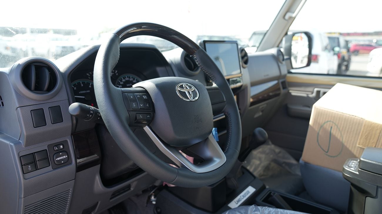 تويوتا لاند كروزر LX