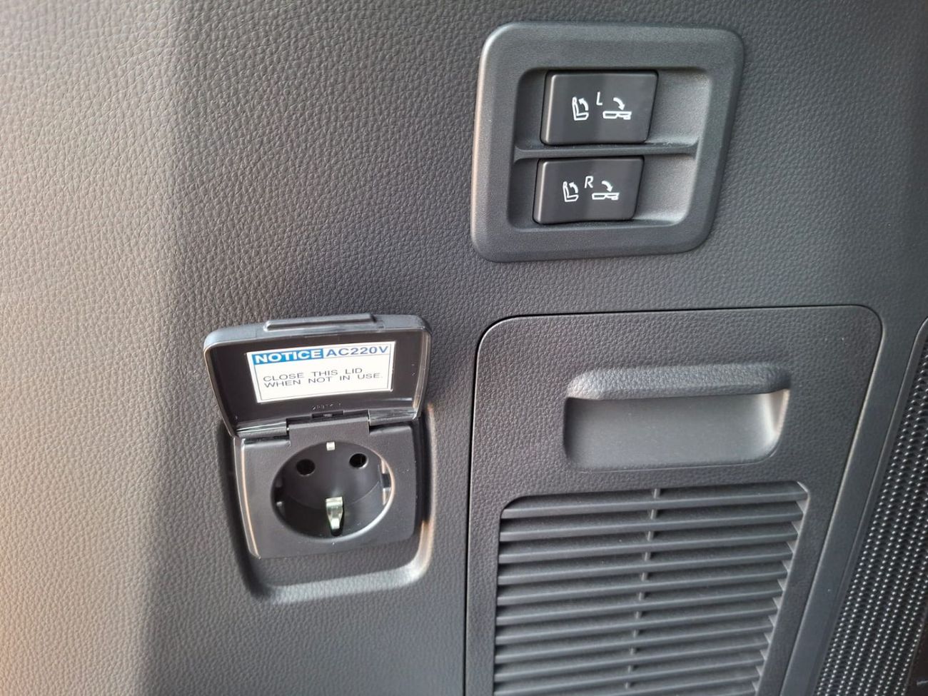 Toyota Land Cruiser Toyota Land Cruiser VX 3.5L 2025 BLACK