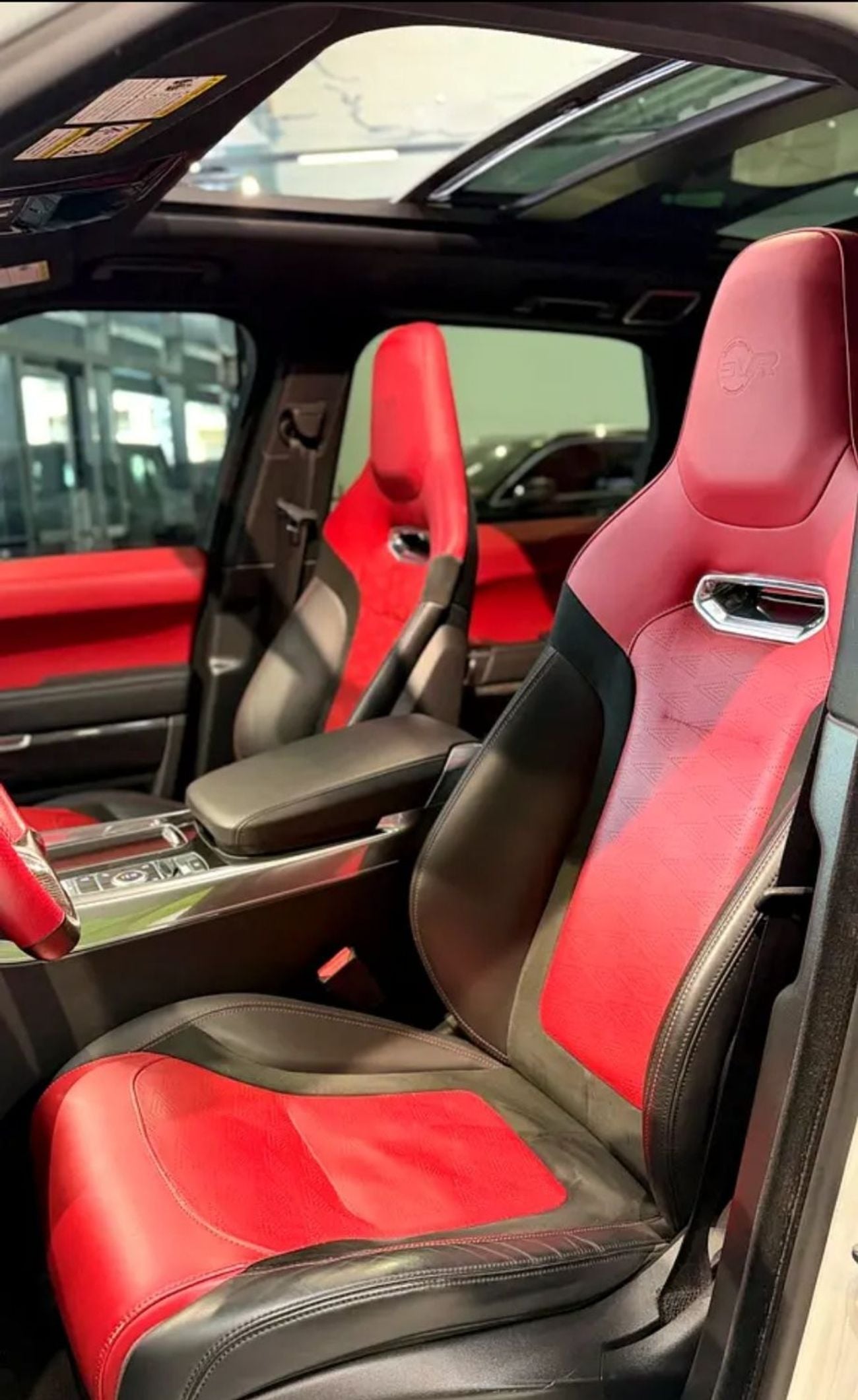 Land Rover Range Rover Sport SVR Carbon Edition 5.0L