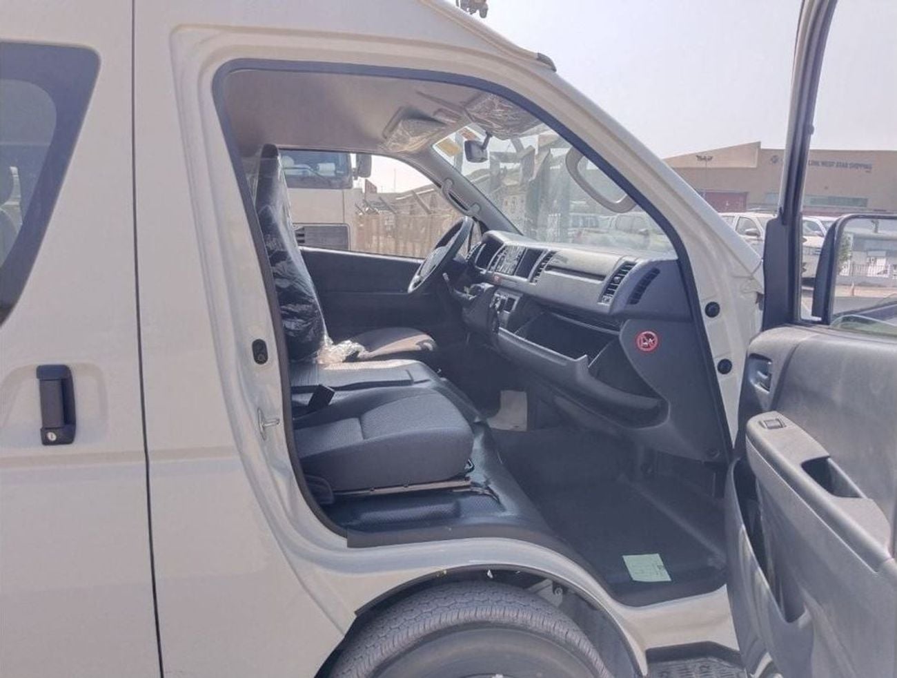 تويوتا هاياس GL TOYOTA HIACE HIGH ROOF DIESEL 2.5L