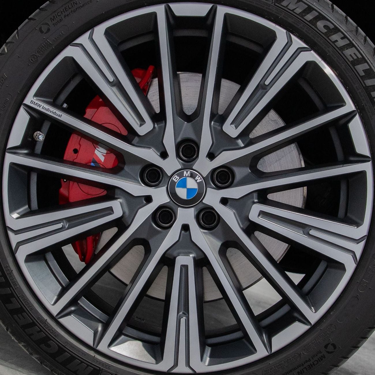 بي أم دبليو X1 xDrive 20i M Sport