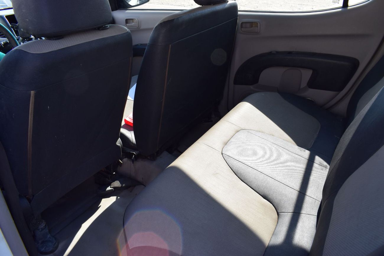 Mitsubishi L200 Mitsubishi L200 Std 2.4L Double Cab Utility, model:2012