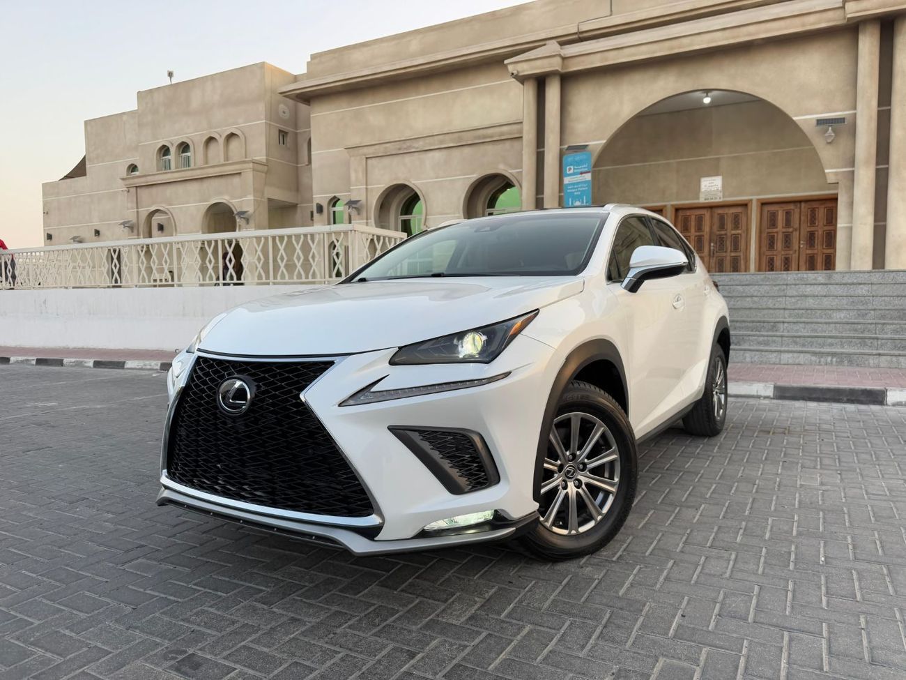 Lexus NX300 Lexus Nx300 2019 sunroof