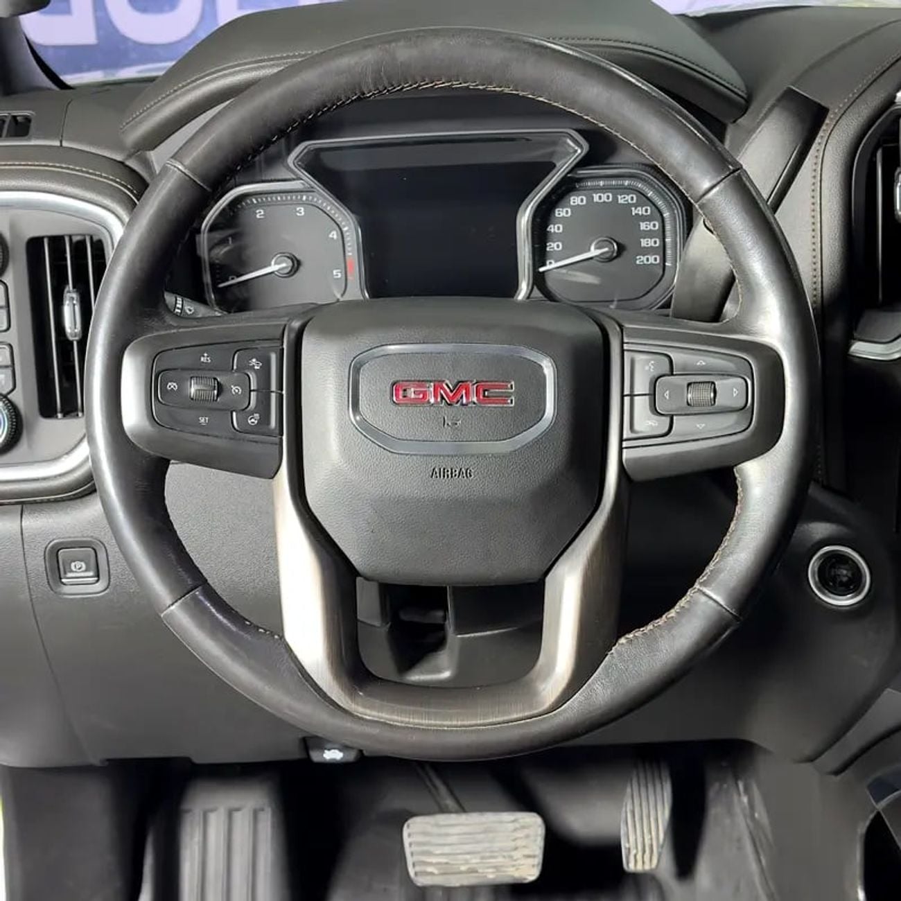 GMC Sierra 2500 HD Denali 6.0L Single Cab Utility RWD 2500 HD AT4 - DIESEL