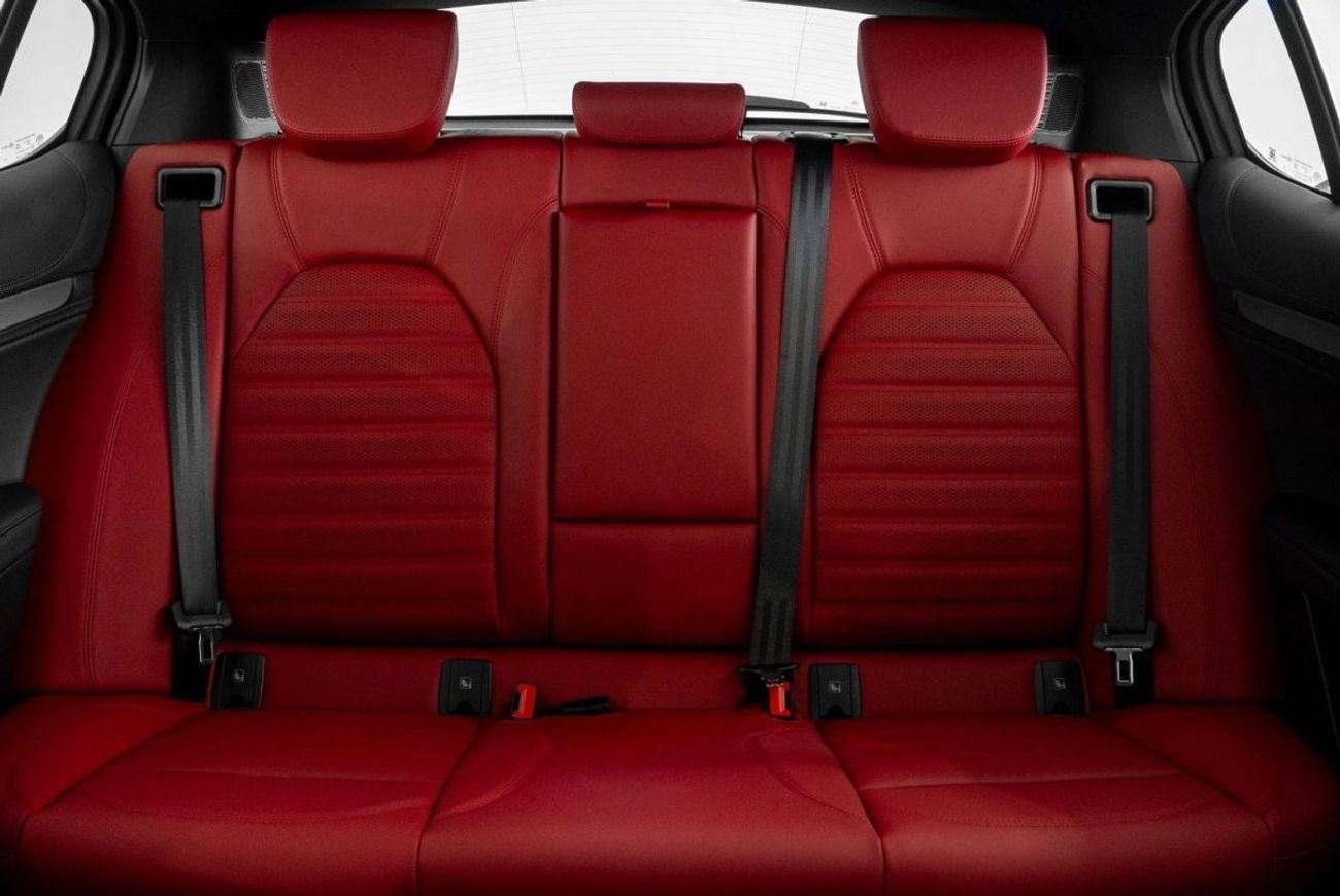 ألفا روميو ستيلفيو Veloce / Delivery Milage / 7 Year Alfa Romeo Warranty & 5 Year Service