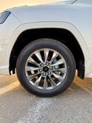 Toyota Land Cruiser 4.0L FULL GXR WITH RADAR