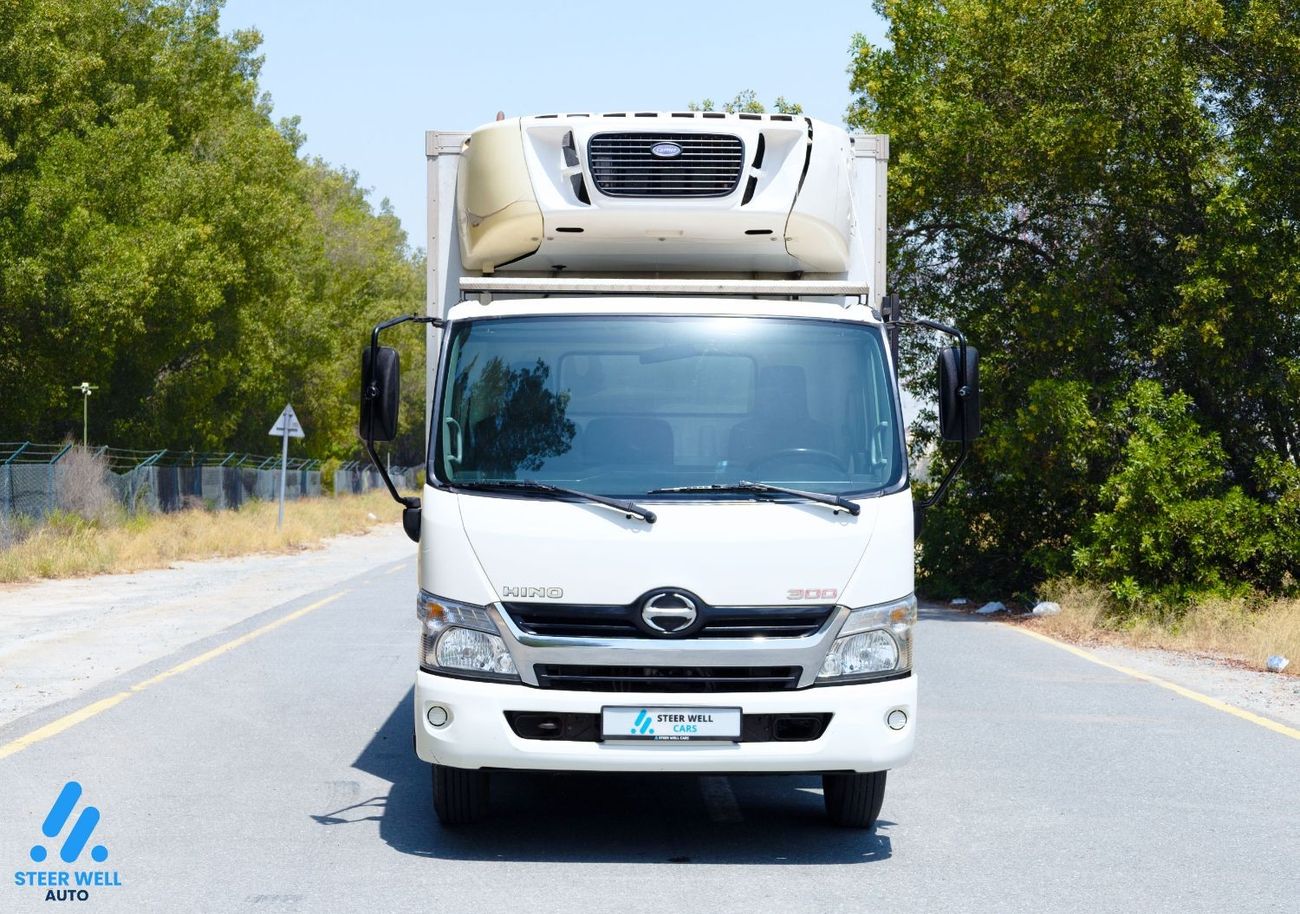 Hino 300 714 2017 - Freezer Box - Pick Up 4.0L RWD - DSL MT- Low Mileage - Good Condition - Book Now!