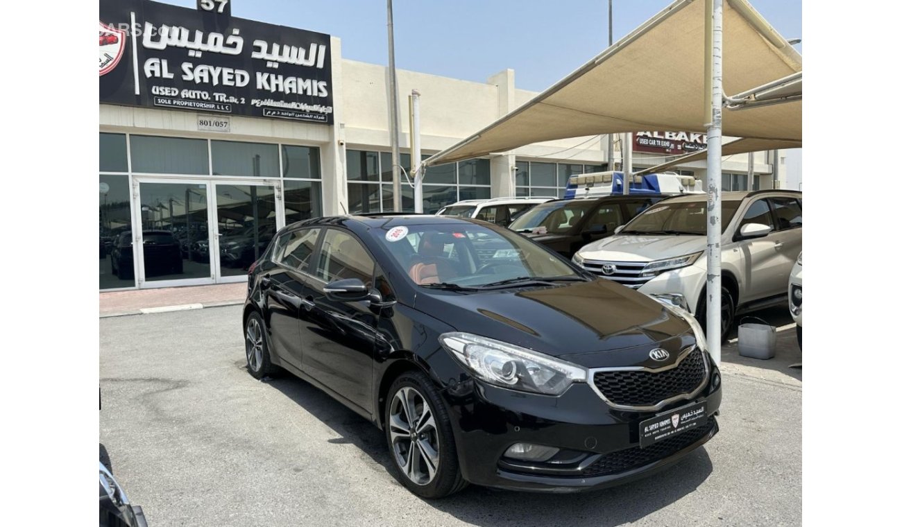 Kia Cerato SX ACCIDENTS FREE - GCC - PERFECT CONDITION INSIDE OUT - ENGINE 1600 CC